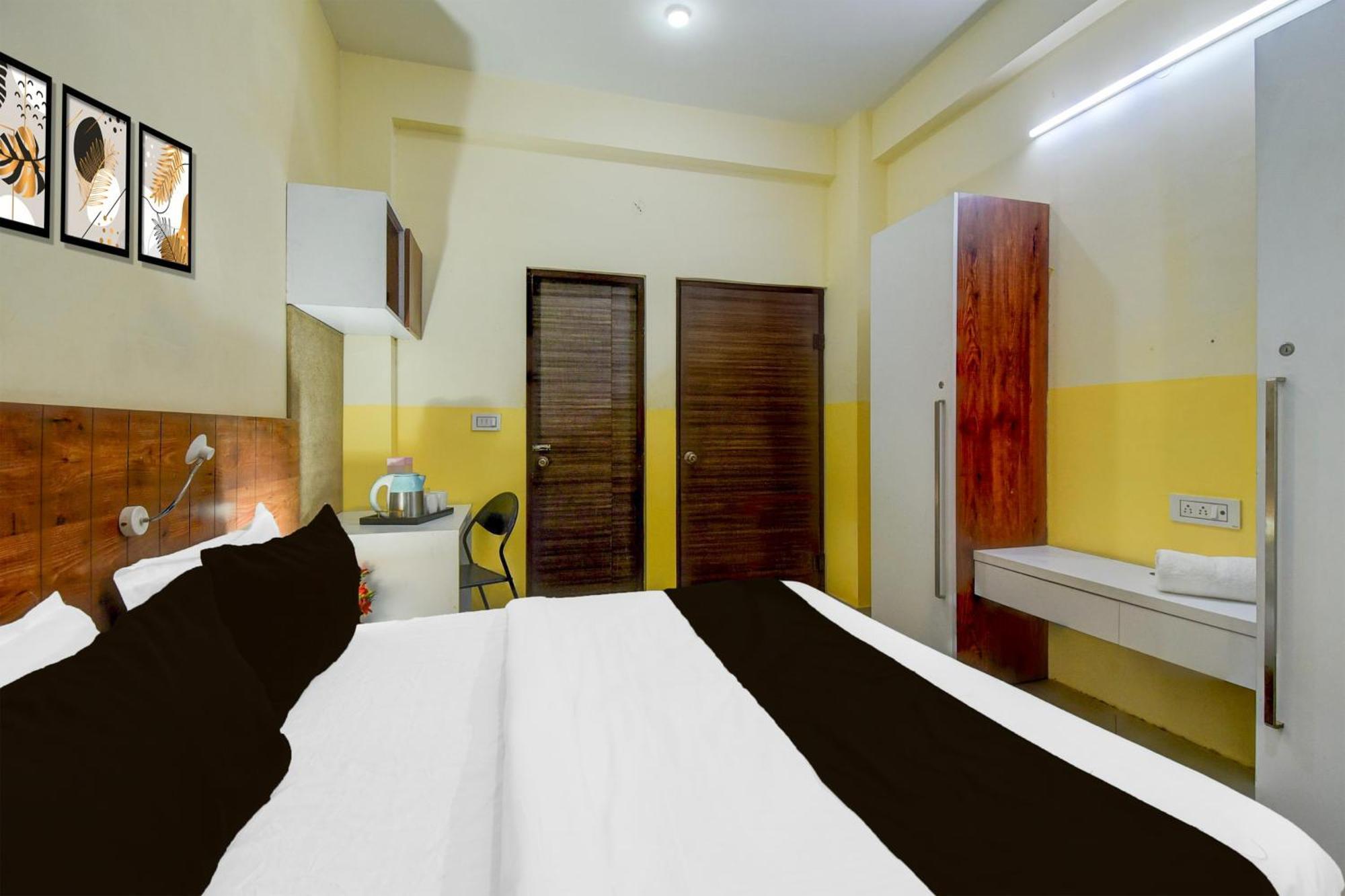 O Dahmi Kalan Near Manipal 3* Jaipur