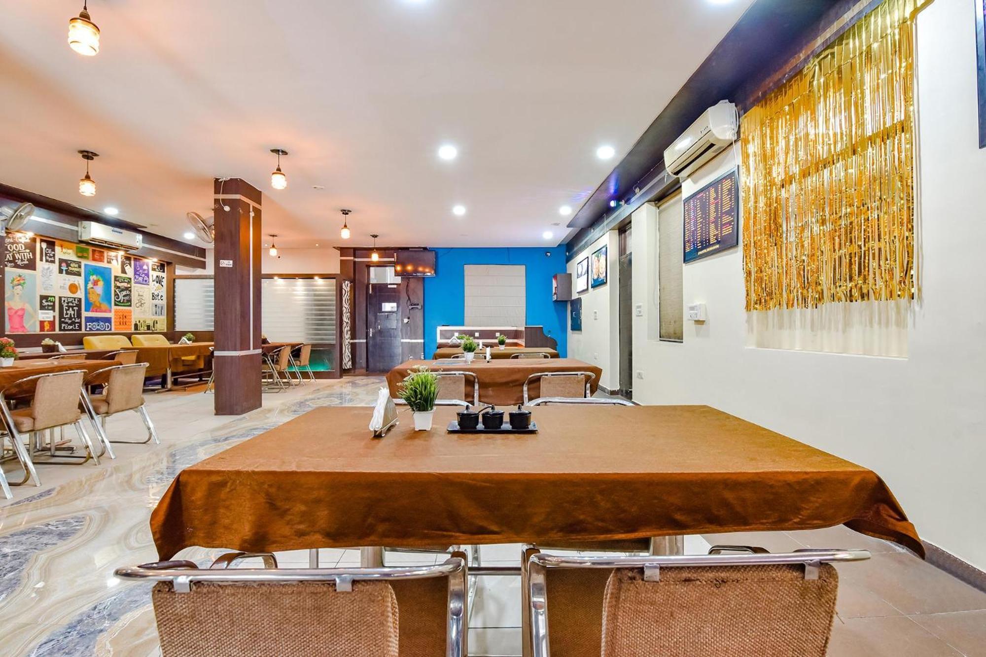 Fabhotel Rushank Residency Hotel