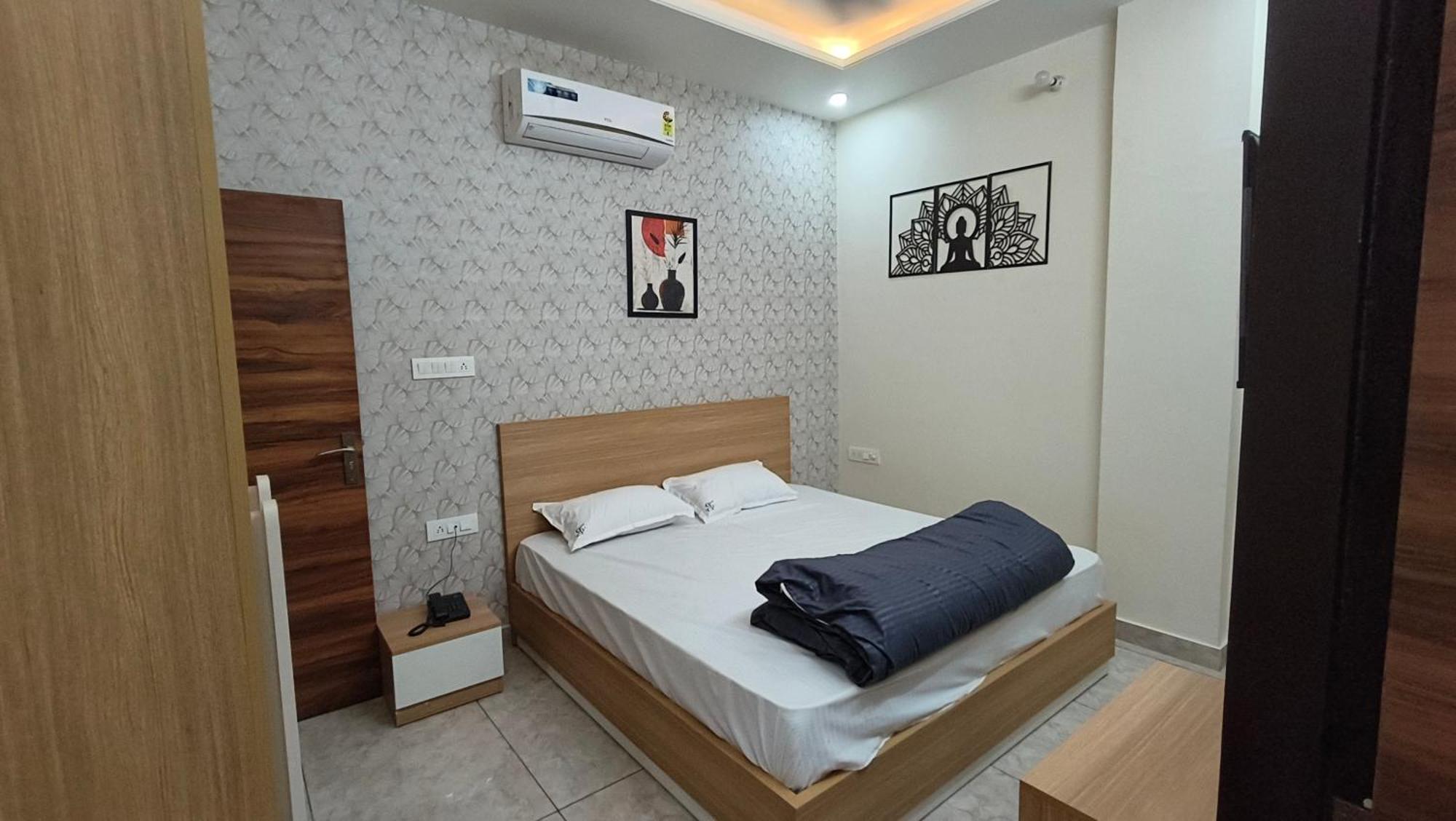 Shyam Palace Hotel