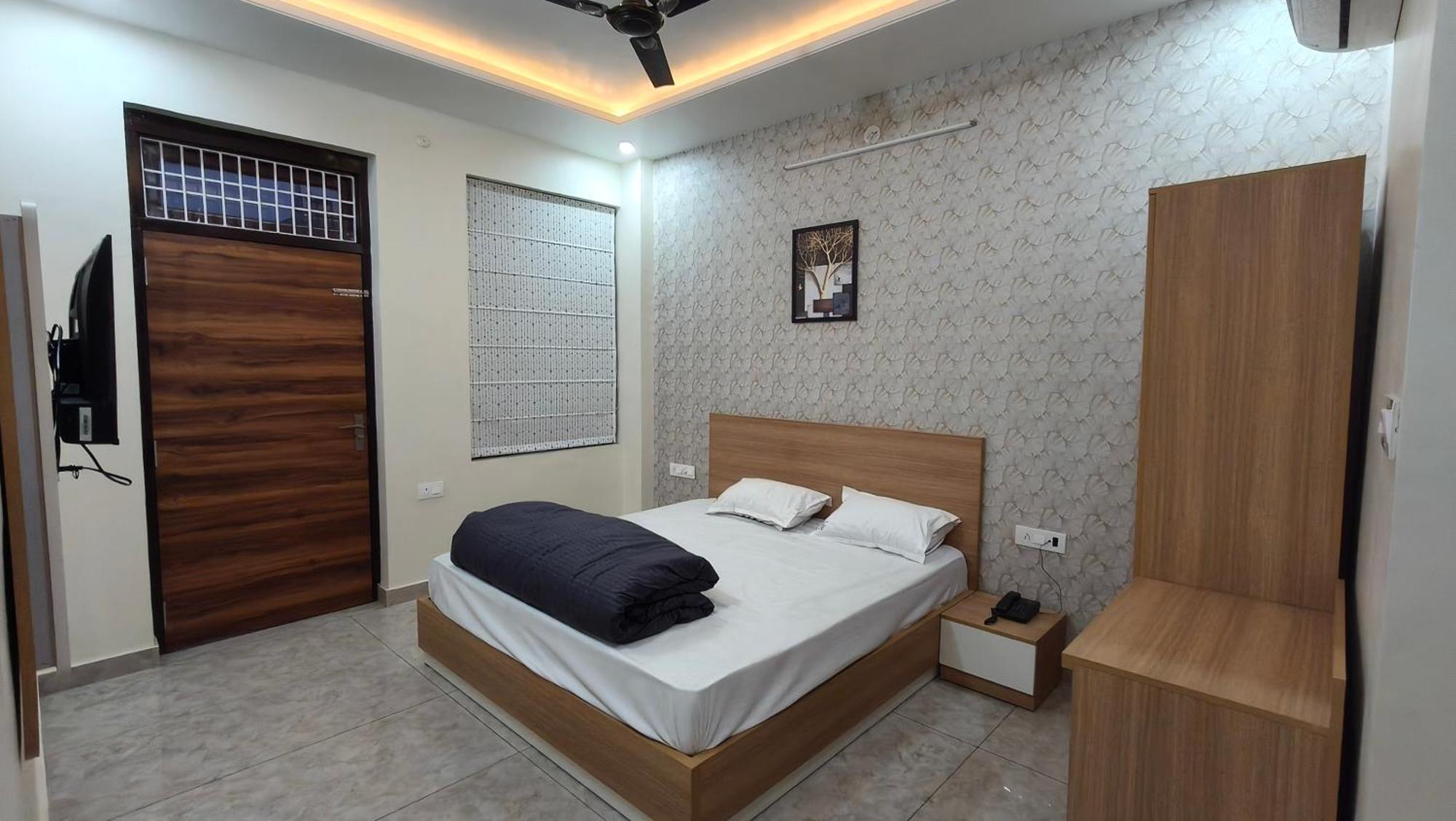 Shyam Palace Hotel