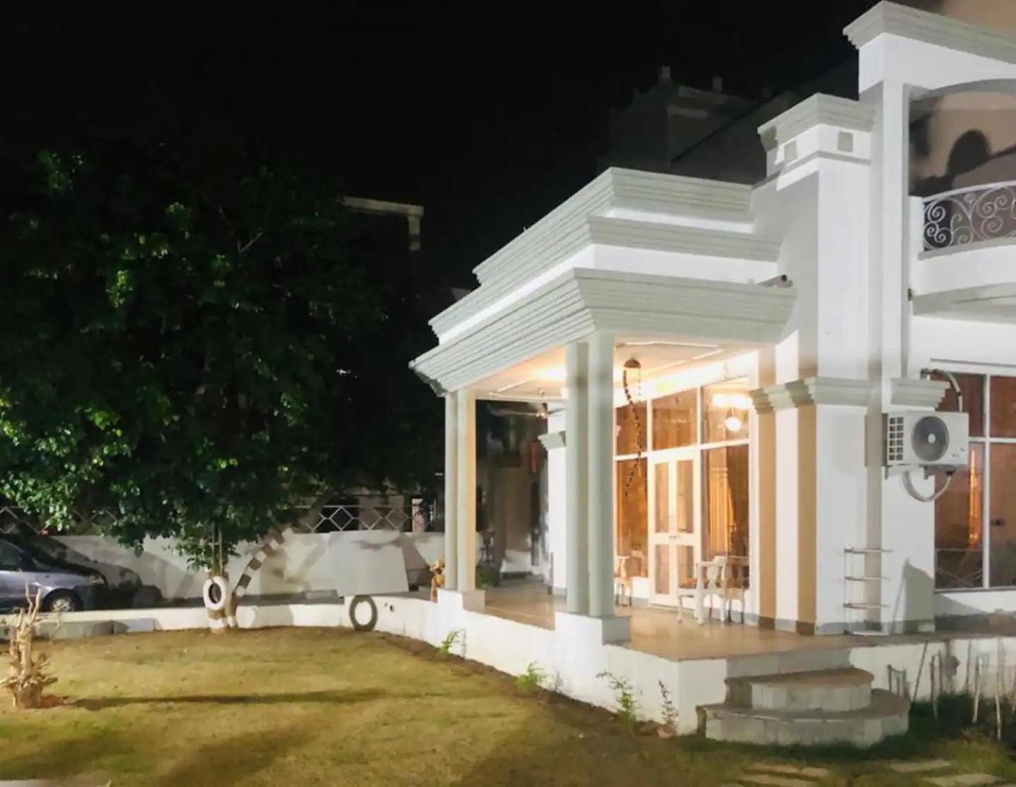 Lush Retreat Private Pool & Garden Villa,