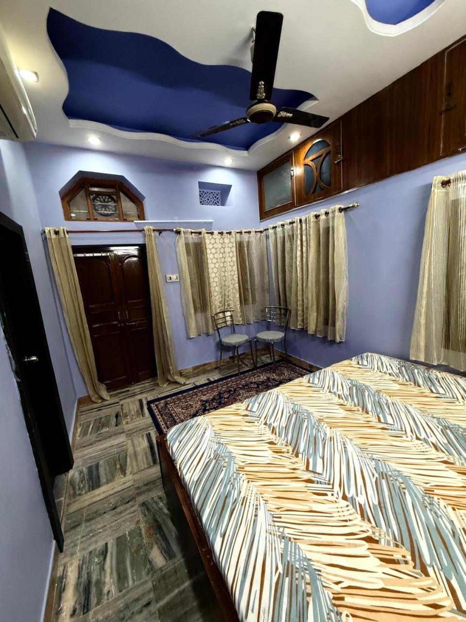 Krishnam Homestay *