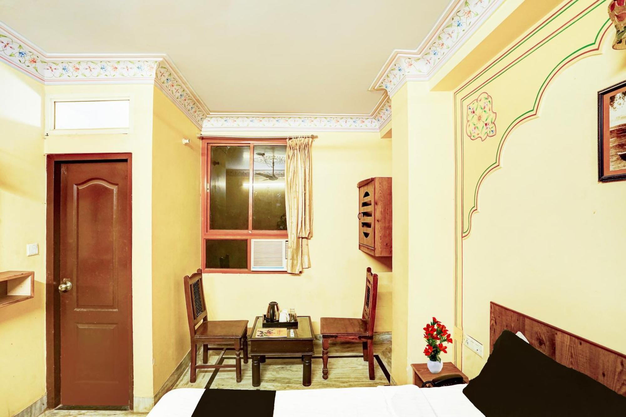 Hotel Collection O Gangapole Amer Road Formerly Rewa Garh *
