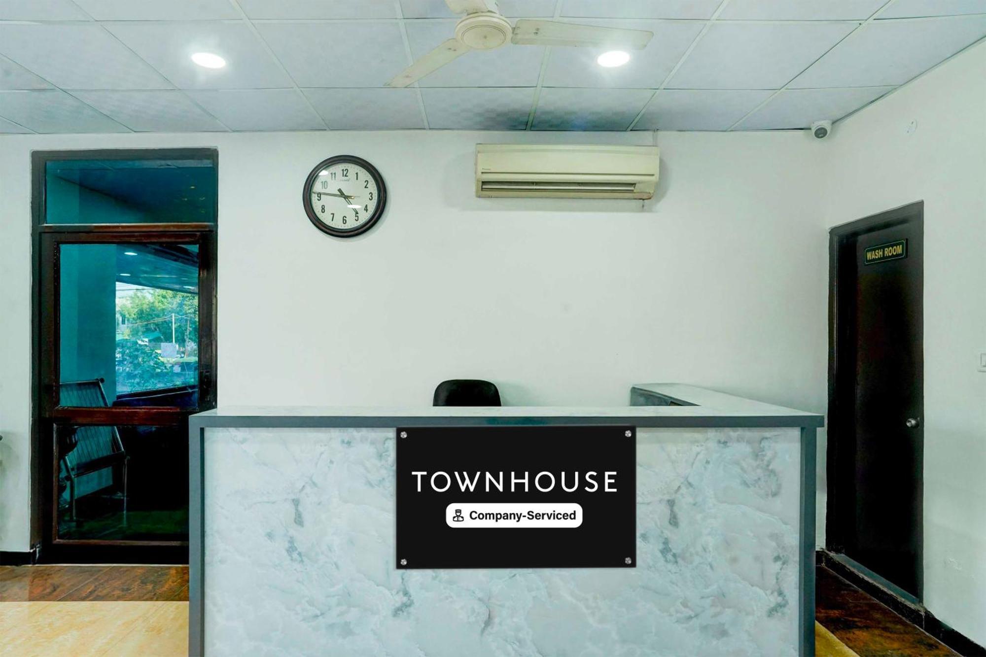Hotel Collection O Girdhar Marg 3*