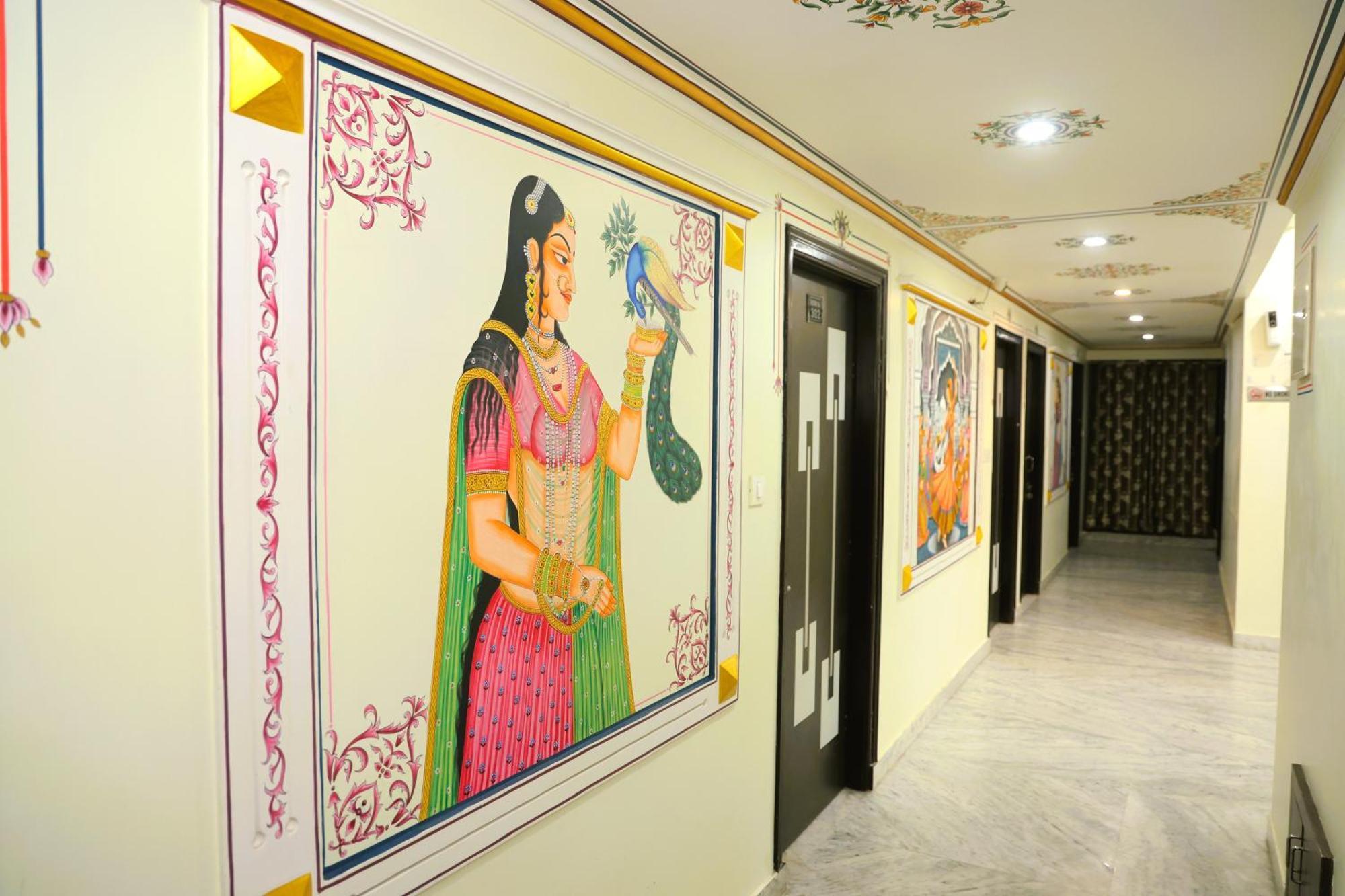 Pulse Inn- Near Train Station Hotel 3*