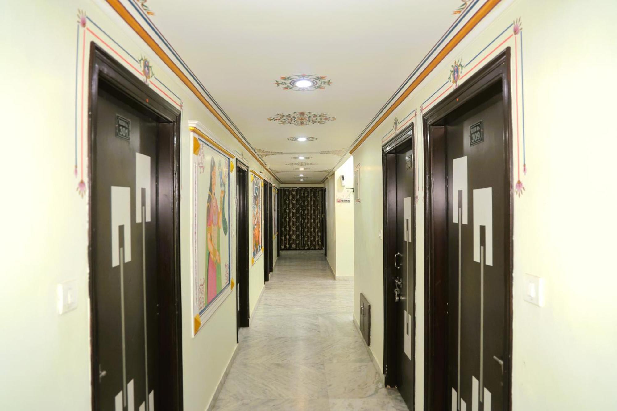 Pulse Inn- Near Train Station Hotel 3*