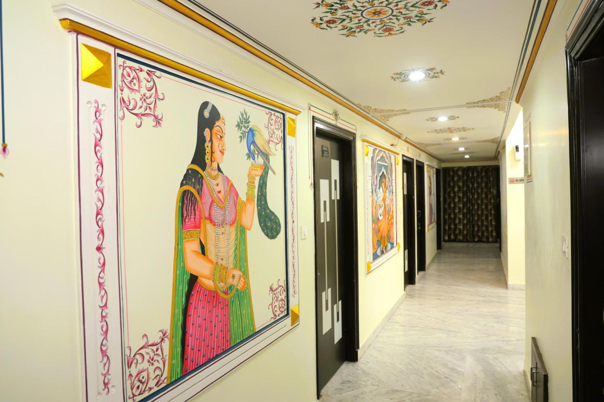 Hotel Pulse Inn- Near Train Station Jaipur