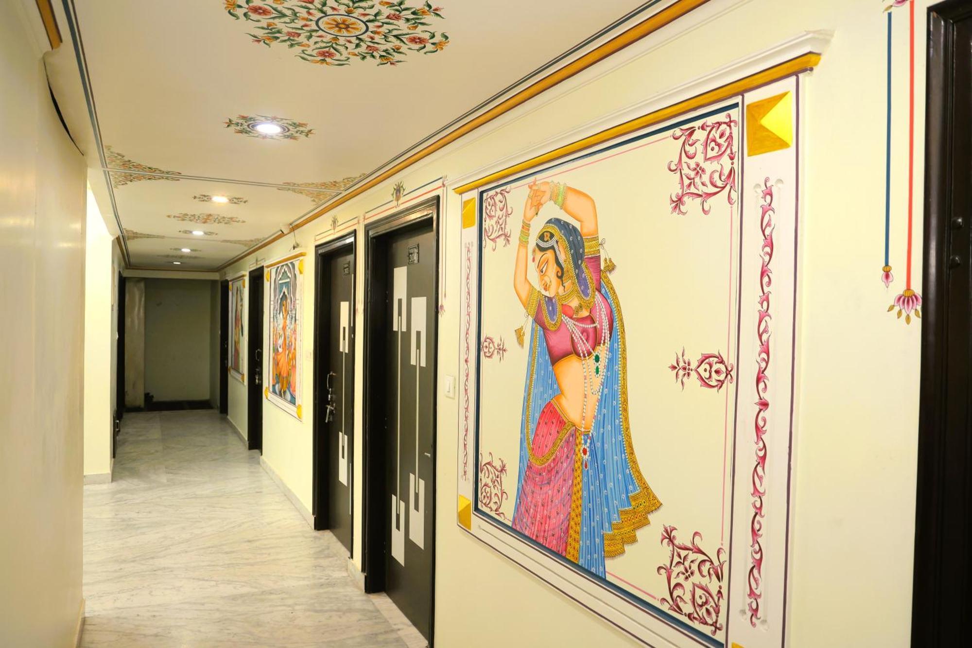 Pulse Inn- Near Train Station 3*