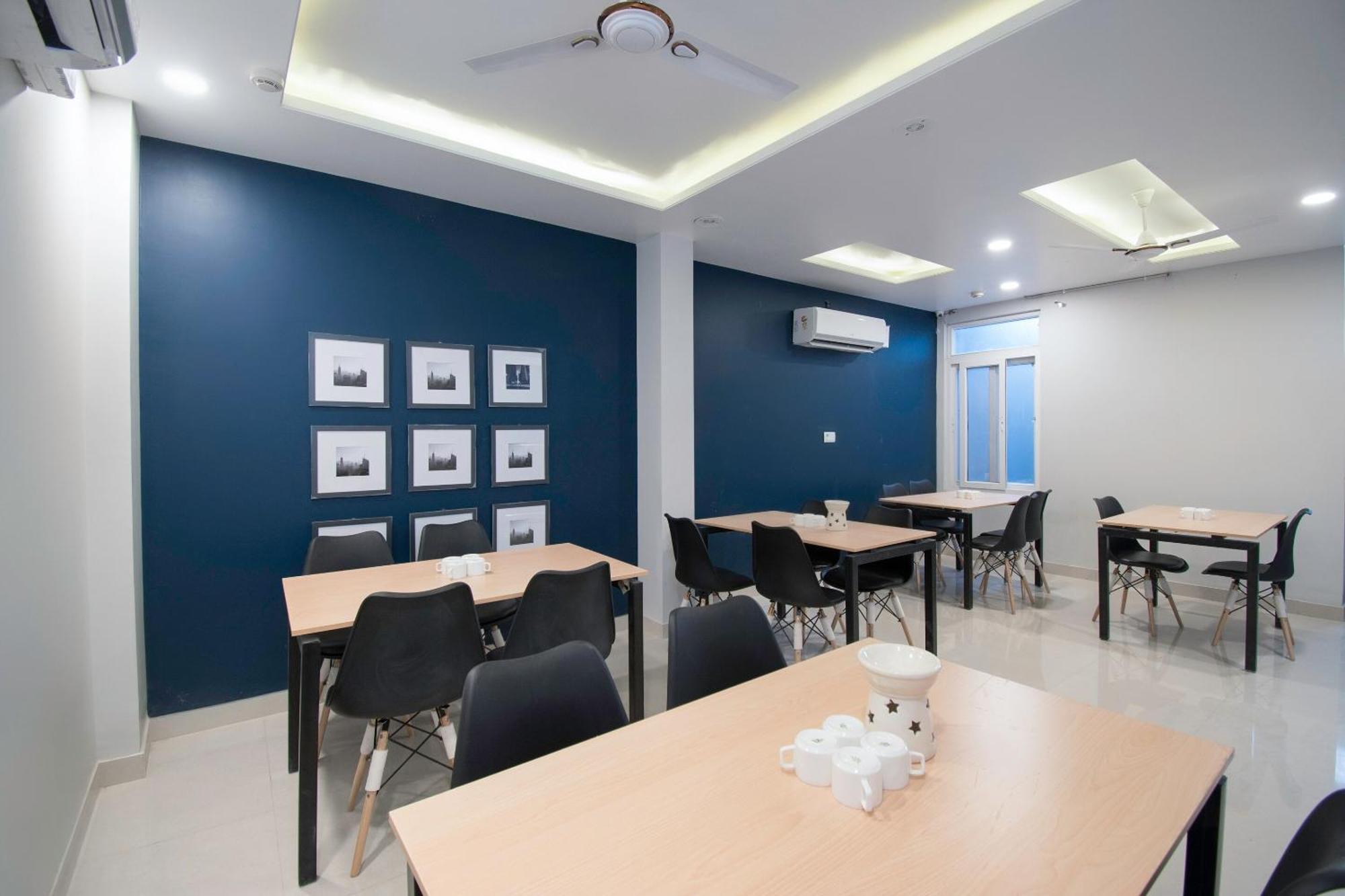 Collection O Blue Shine Hotel Jaipur