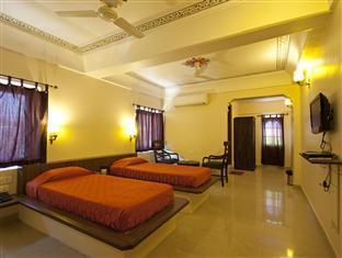 Mayaa Mansion Hotel
