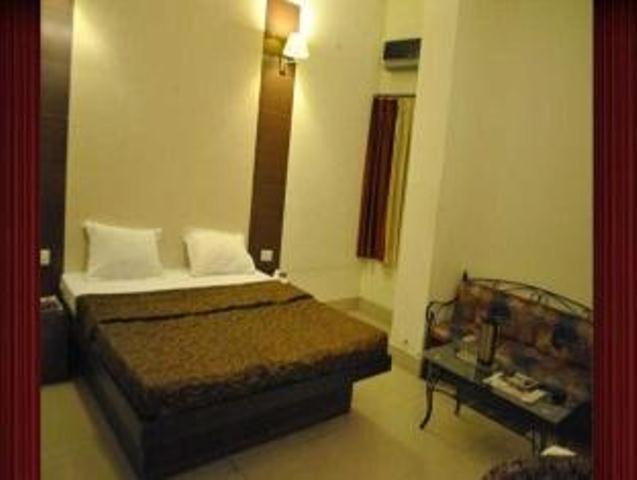 Golden Deluxe Hotel Jaipur