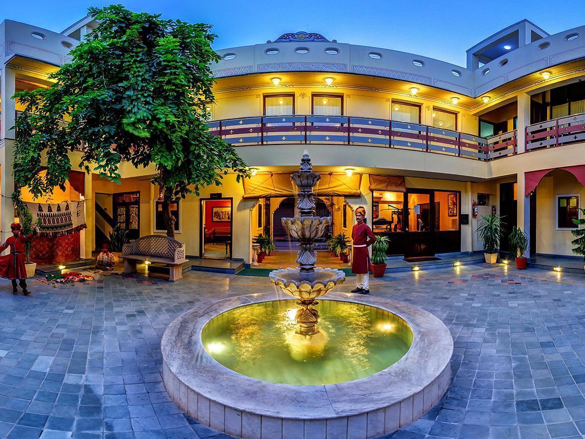 Hotel Karma Haveli 4*