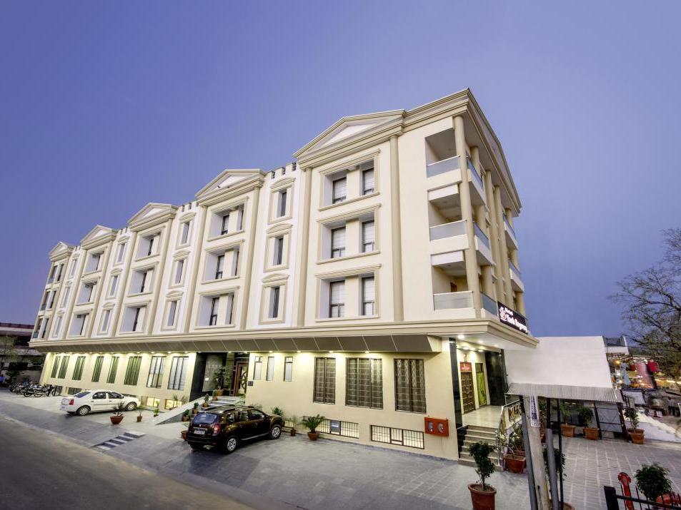 Hotel Yash Regency