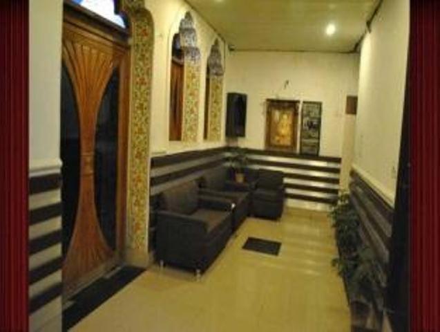 Golden Deluxe Hotel 2*