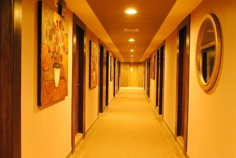 Hotel Vesta Maurya Palace 4*