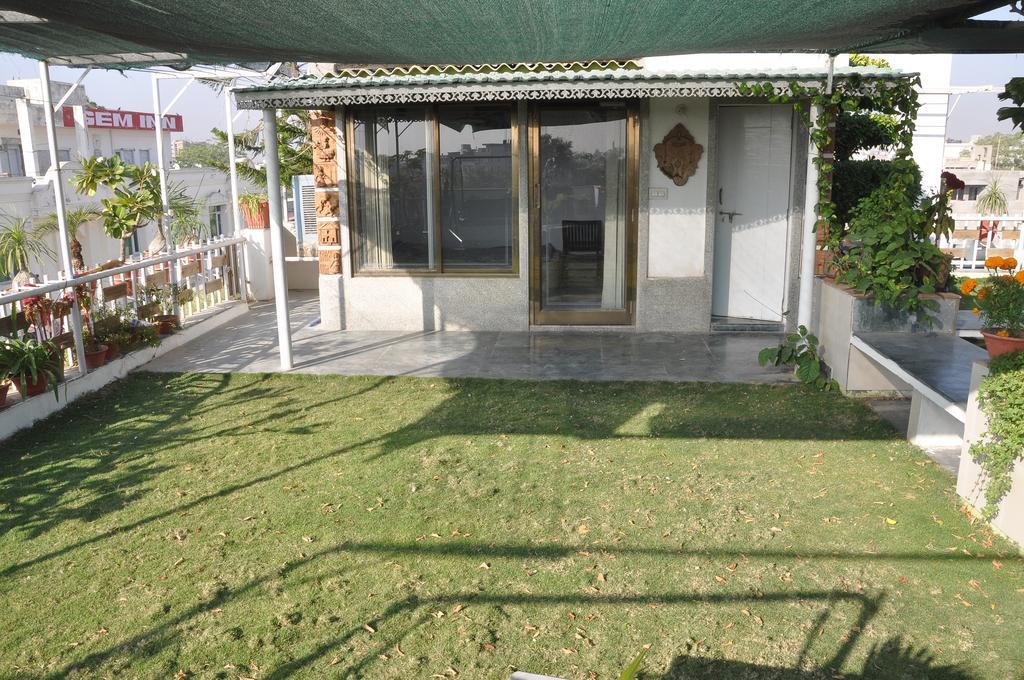 Oyo 1060 Hotel Rahwaas Jaipur