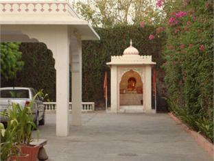 Hotel Nana Ki Haveli 2*