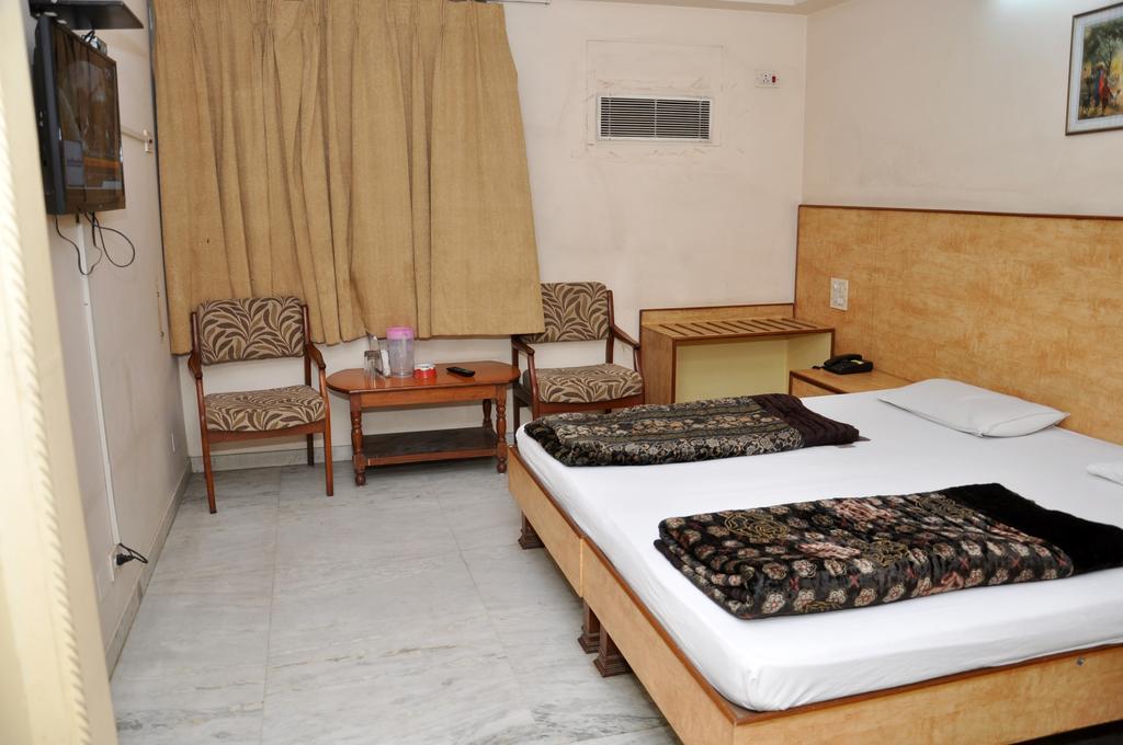 Sangam Hotel 2*