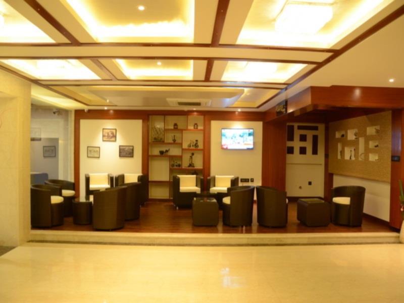 Hotel Clarks Inn, 3*
