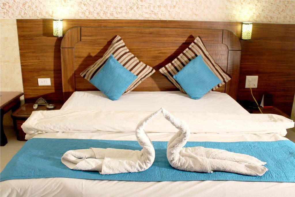 Hotel Crown Jaipur