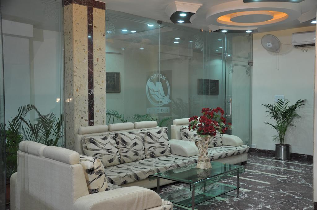Metro Hotel