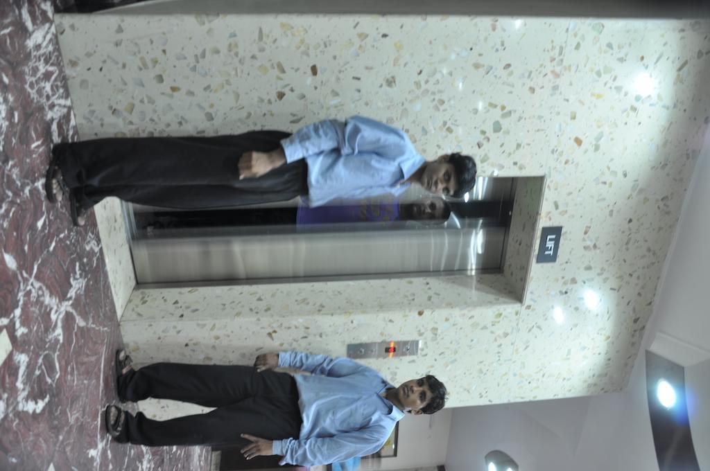 Metro Hotel