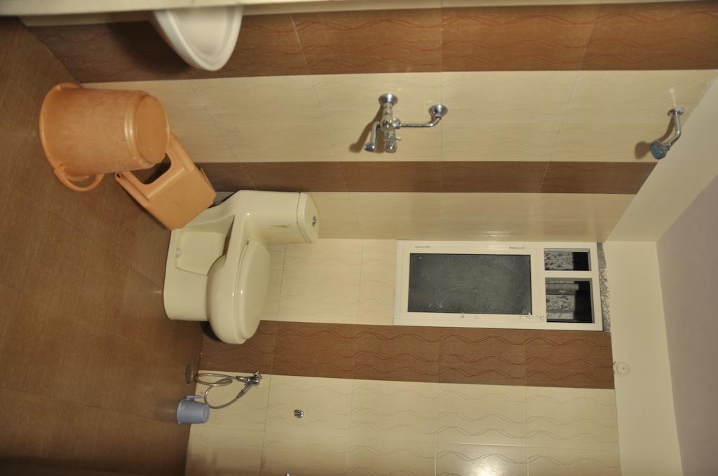 Metro 2* Jaipur