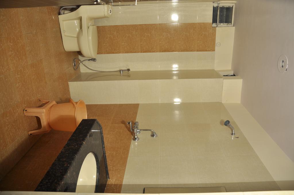 Metro Hotel 2*