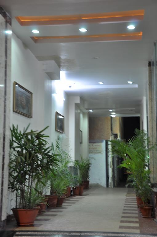 Metro Hotel