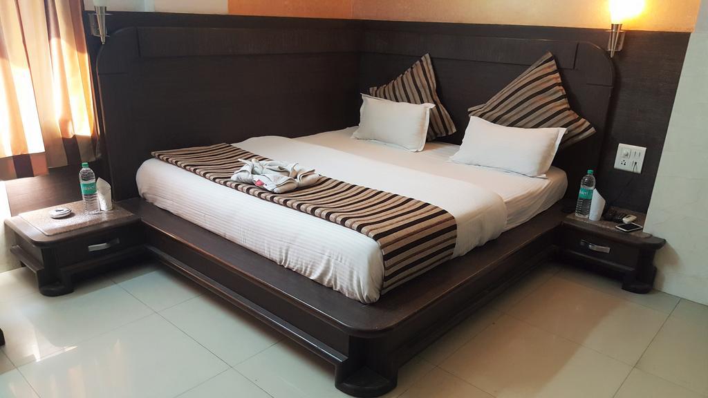 Hotel Crown 3*
