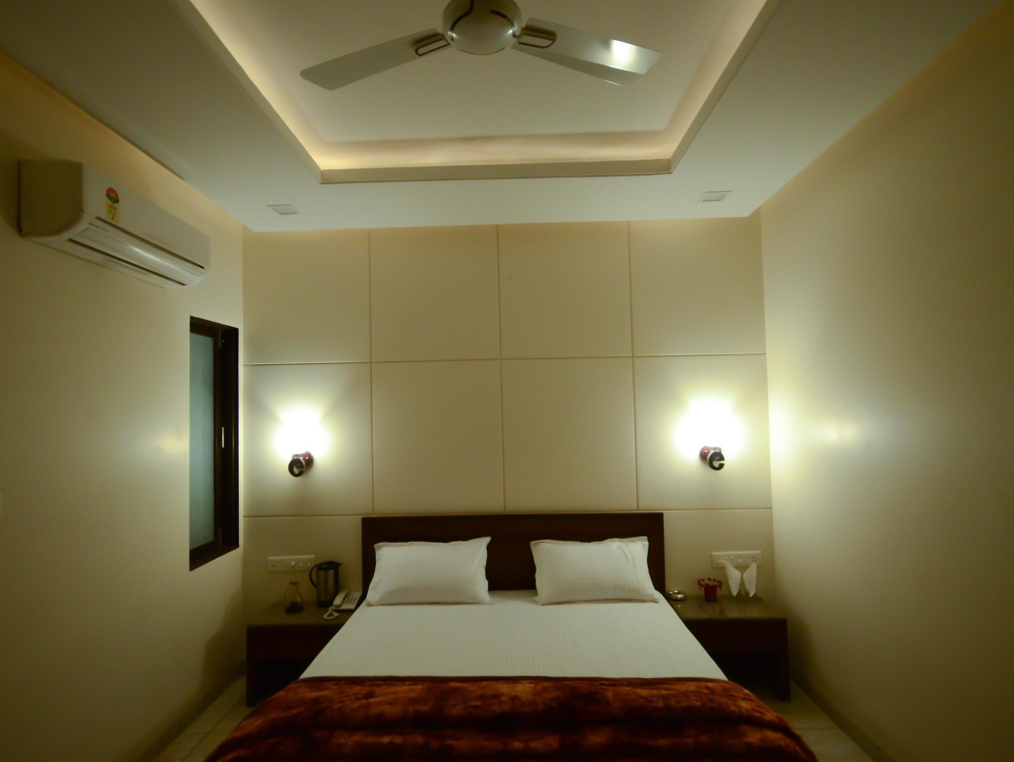 Hotel Sunday 3*