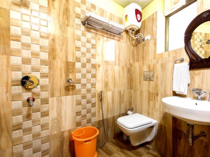 Hotel Zo Rooms Sc Road Sindhi Camp 3*