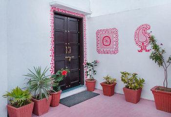 Hotel Ikaki Niwas - A Heritage Boutique Jaipur