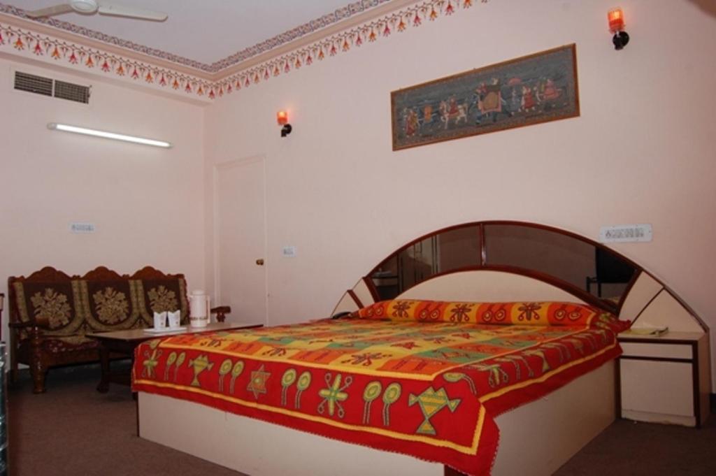 Surbhi Palace Hotel Jaipur