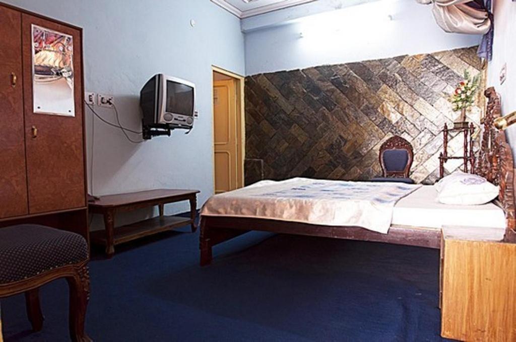 Hotel Royal Aashiyana Palace 2*
