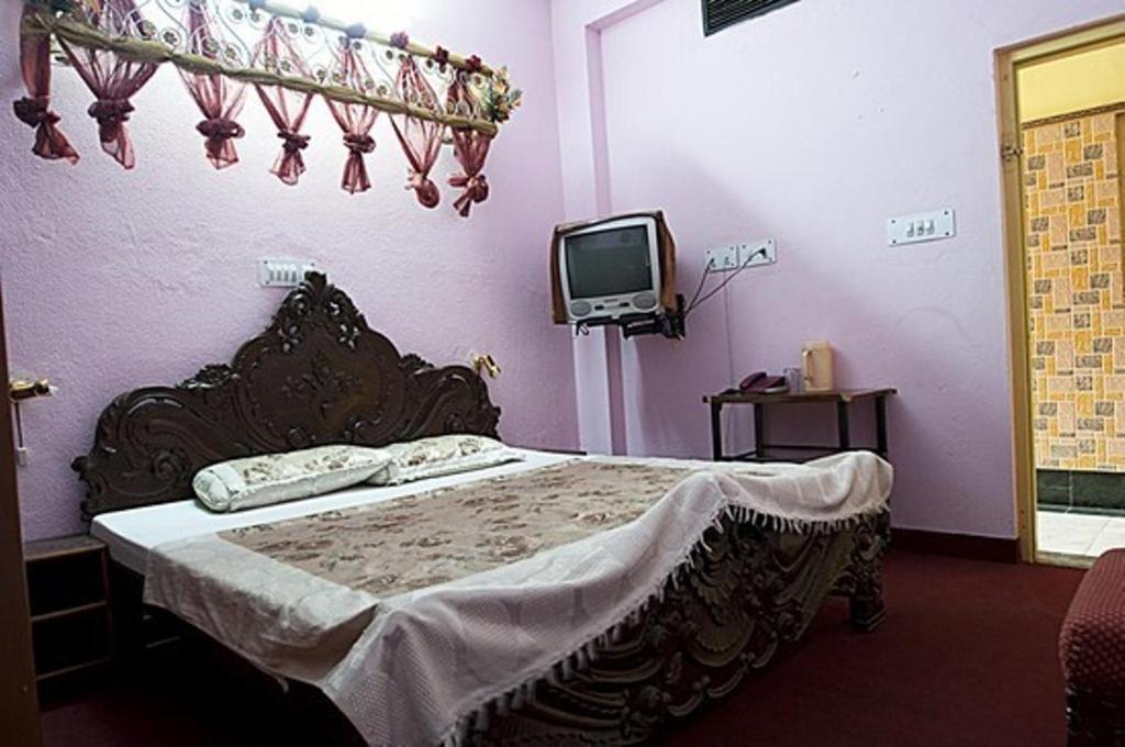 Royal Aashiyana Palace Hotel 2*