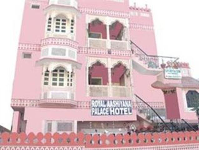Hotel Royal Aashiyana Palace 2*