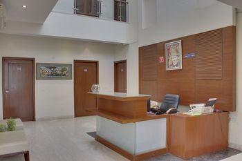 Hotel Oyo Aatish Market Jaipur