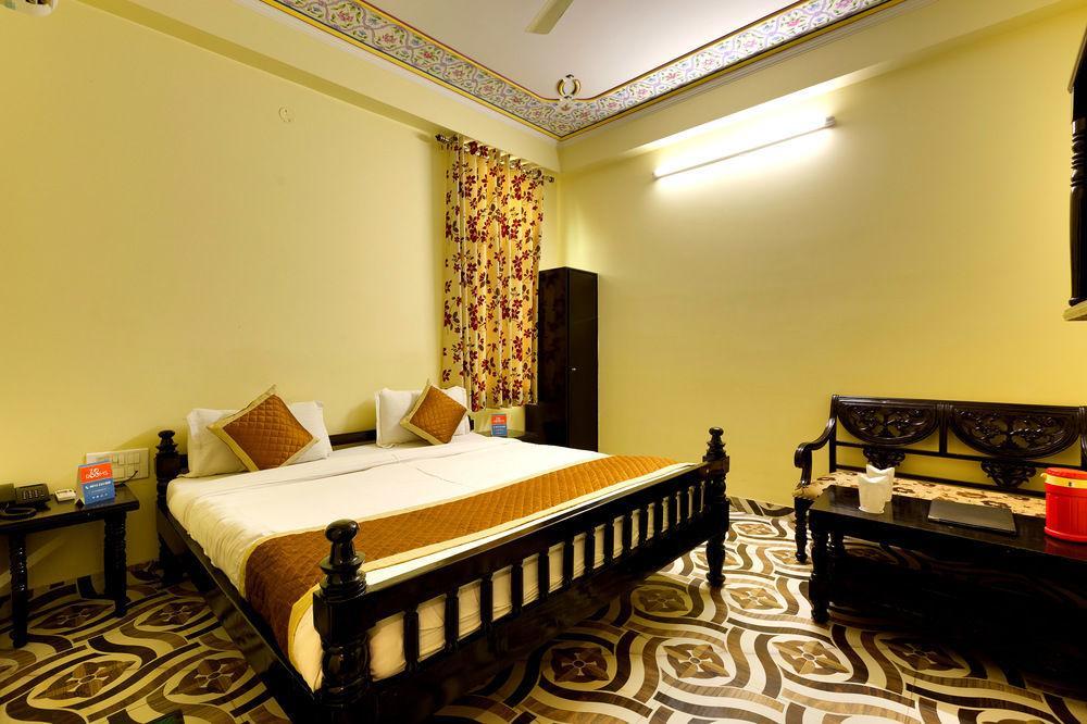 Zo Rooms Sc Road Sindhi Camp