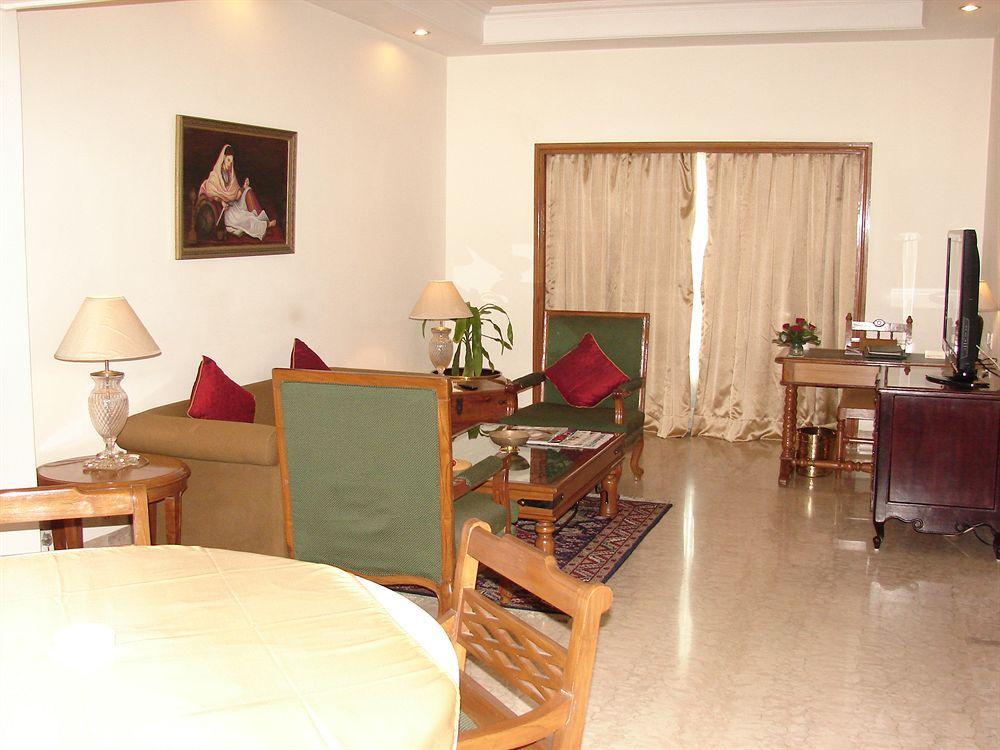Mansingh Towers Hotel