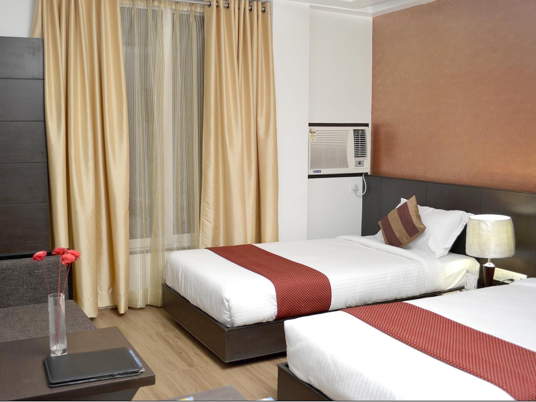 Raya Hotel