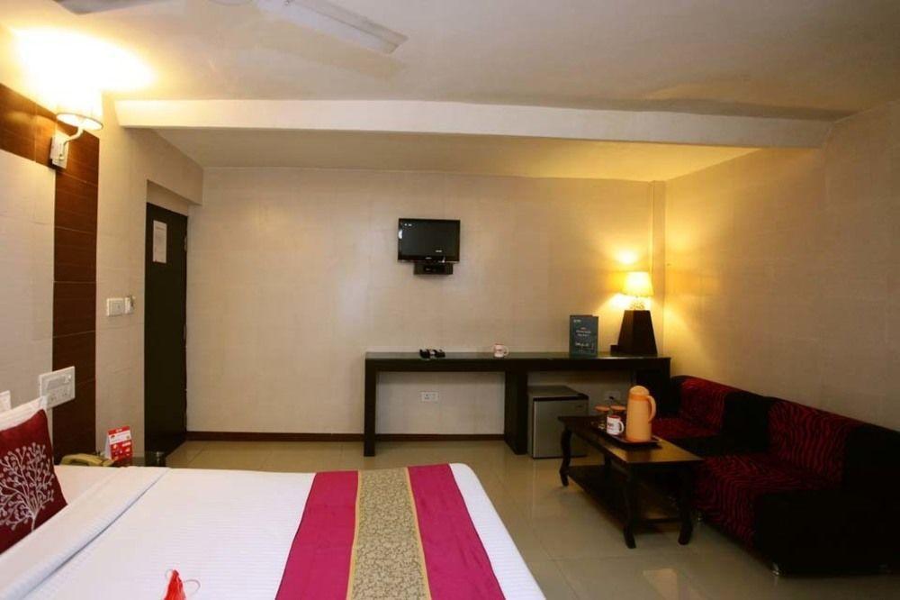 Collection O Krishana Hotel 2*