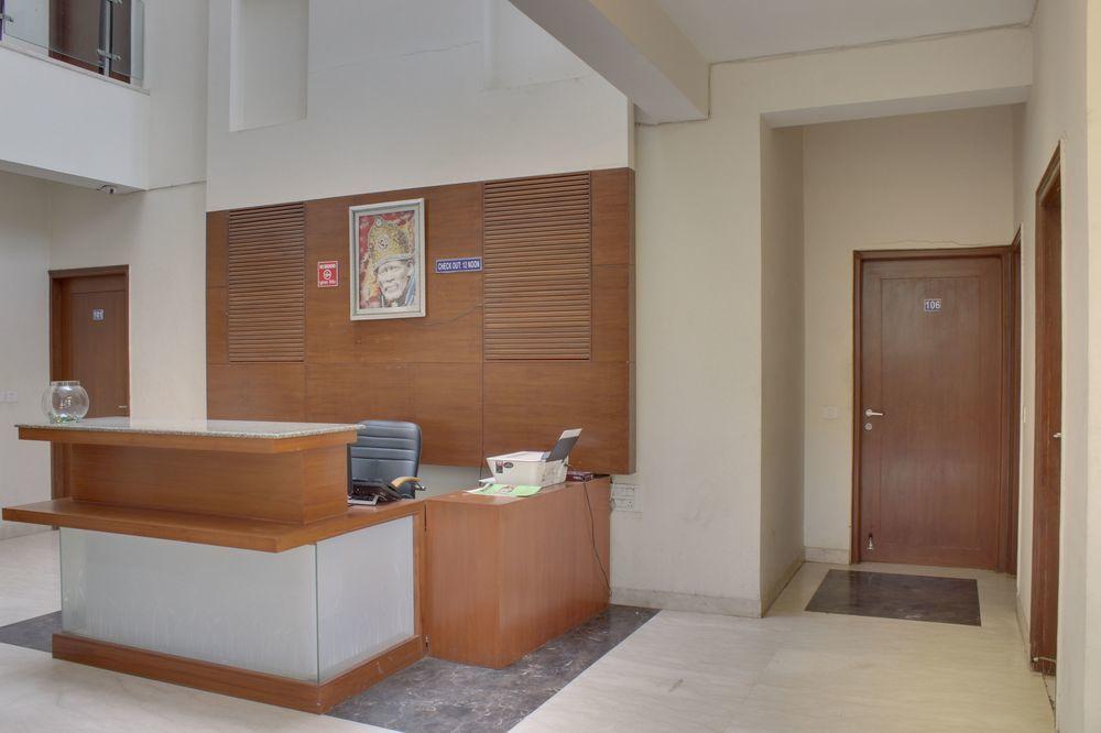 Oyo Aatish Market Hotel 3*