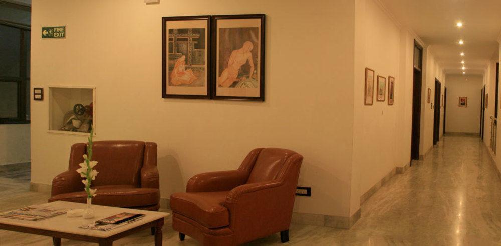 Hotel Karawan 3*
