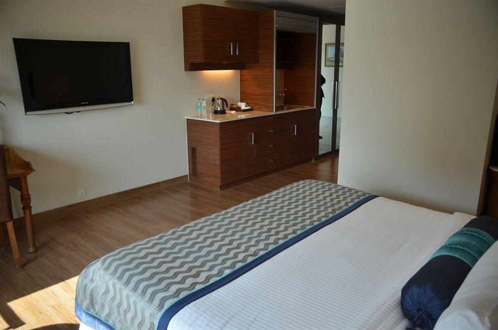 The Lalit Hotel 5*