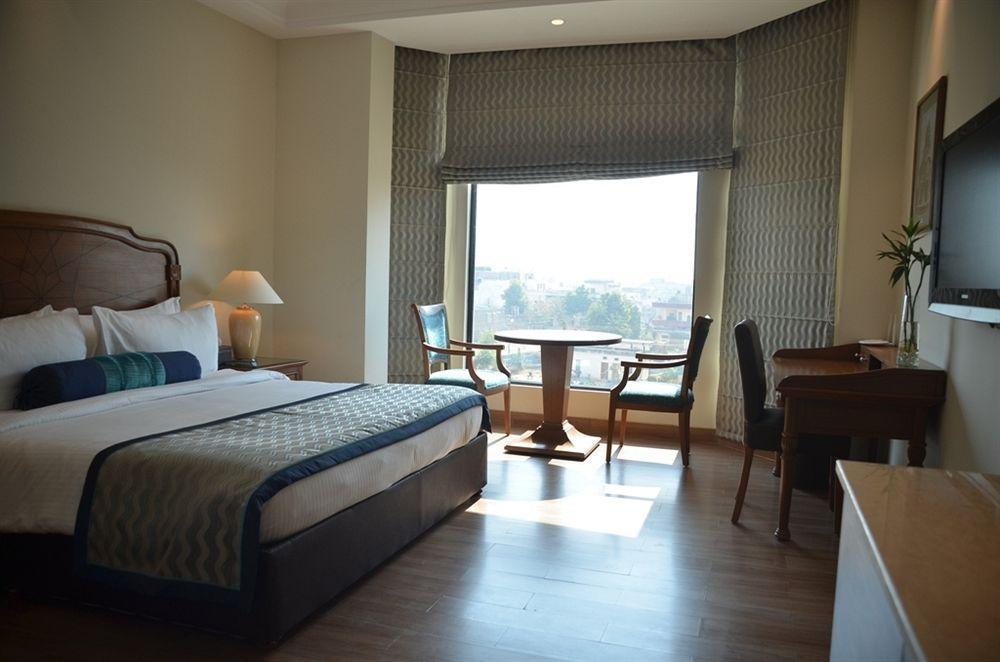 Hotel The Lalit Jaipur