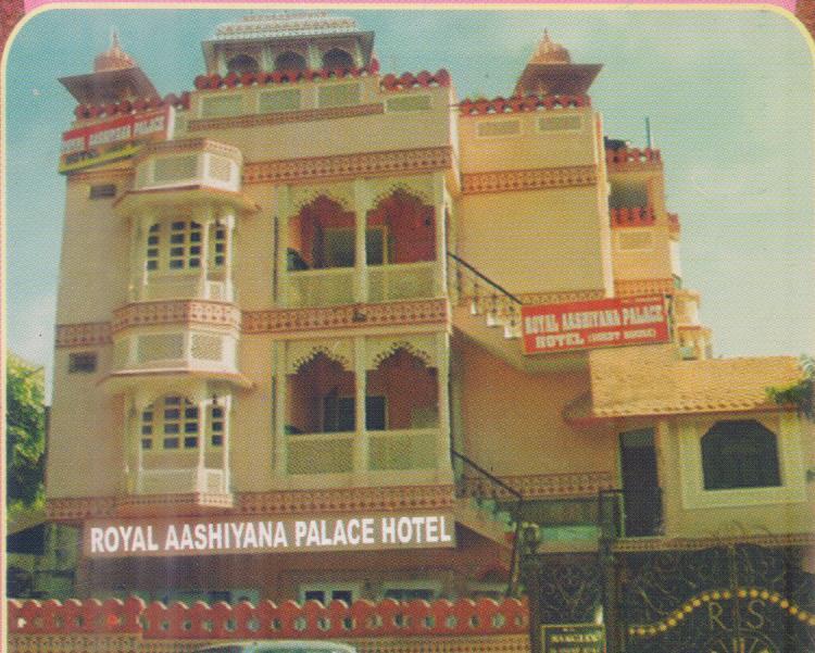Hotel Royal Aashiyana Palace 2*