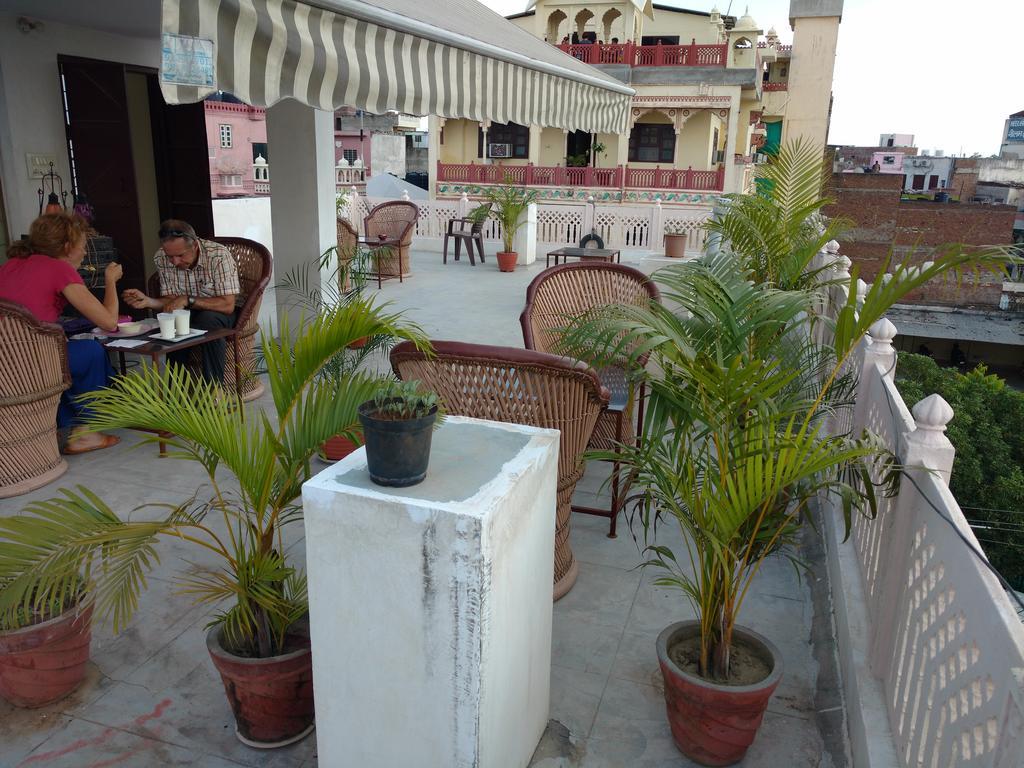 Guest house Madhav *