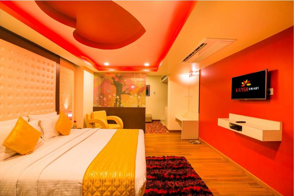 Kapish Smart-all Pure Veg Hotel