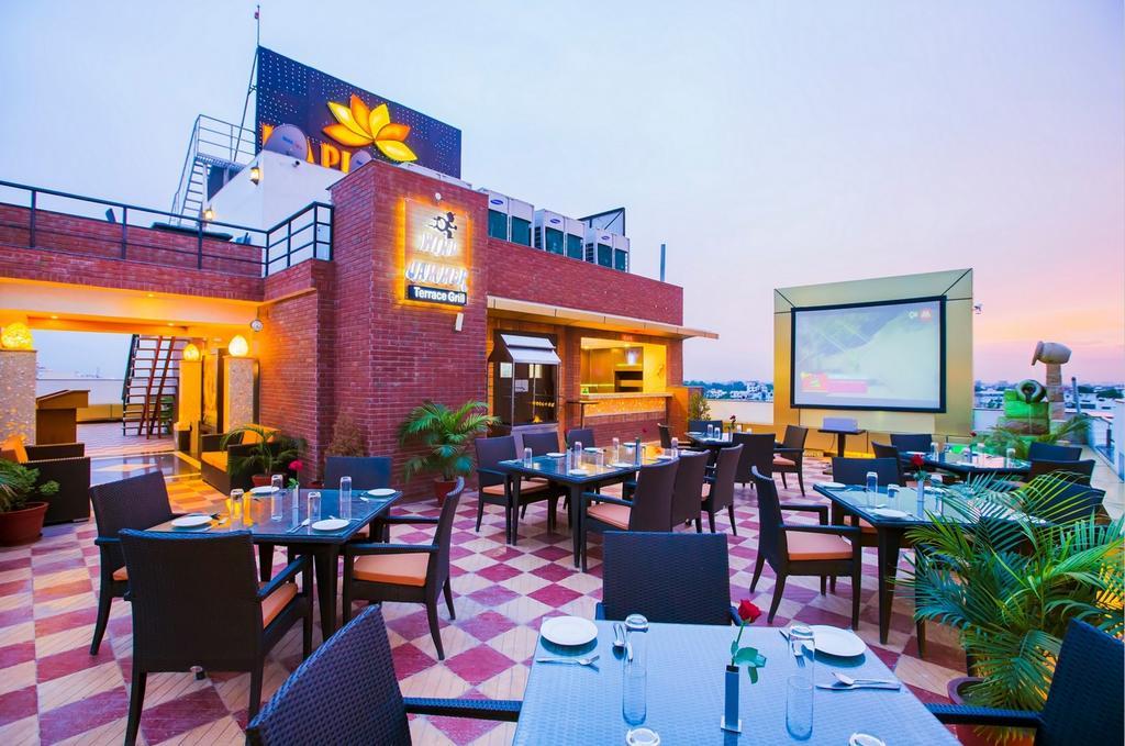 Kapish Smart-all Pure Veg Hotel Jaipur